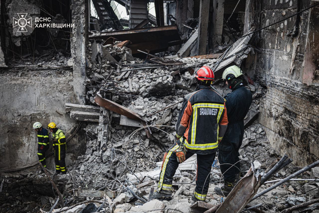 Під завалами у Київському районі Харкова знайдено тіло людини